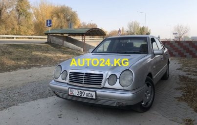 Mercedes-Benz E 320