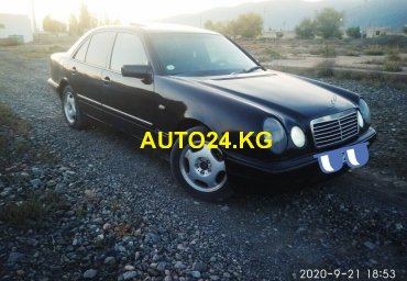 Mercedes-Benz E 230