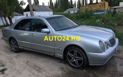 Mercedes-Benz E 320