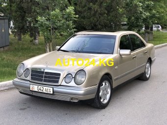 Mercedes-Benz E 200