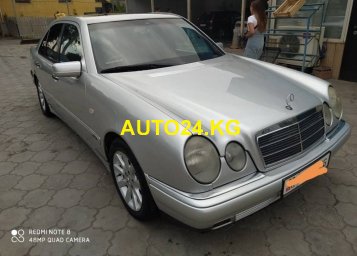 Mercedes-Benz E 320